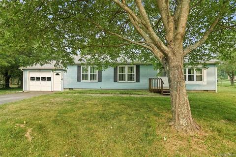 537 New Vernon Rd, Mount Hope, NY 10940