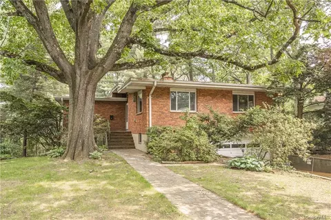 93 Highland Rd, Greenburgh, NY 10583