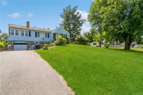 927 Drewville Rd, Southeast, NY 10509