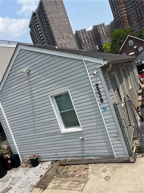 2338 Palmer Ave, Bronx, NY 10475