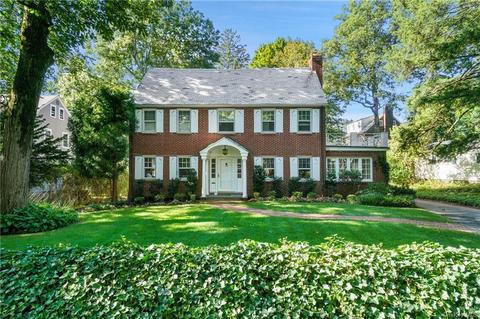 72 Drake Rd, Scarsdale, NY 10583