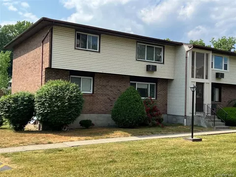 701 Parr Meadow Drive Dr #7A, Newburgh, NY 12550