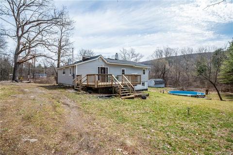 32 Old Greenville Tpke, Deerpark, NY 12771
