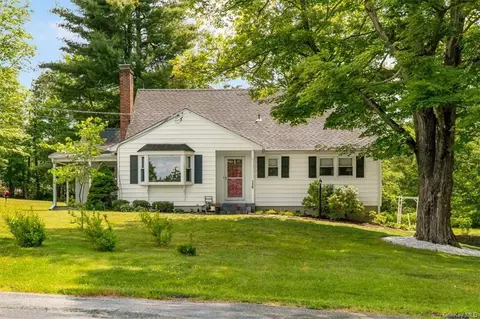 110 Steven Ct, Monroe, NY 10950