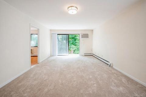555 Central Park Ave #122, Greenburgh, NY 10583