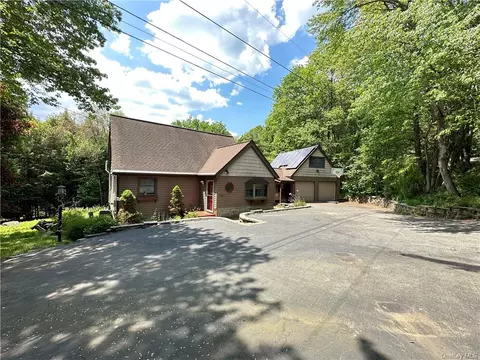 175 Maplewood Garden Rd, Thompson, NY 12701