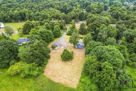 17 Cromwell Rd, Monroe, NY 10950