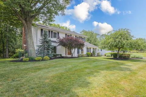 24 John F Kennedy Dr, Stony Point, NY 10980