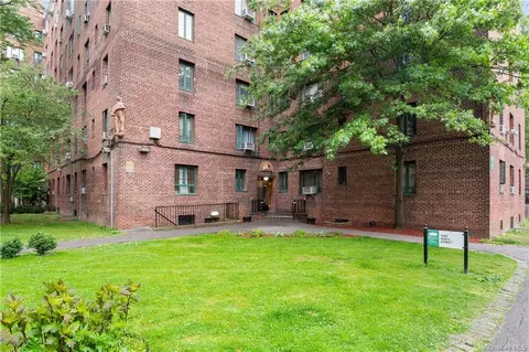1595 Odell St #4C, Bronx, NY 10462