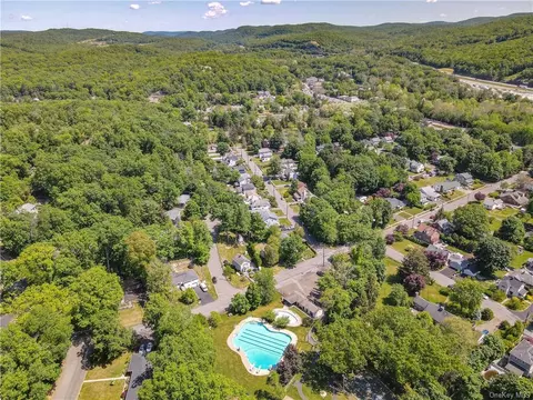 8-10 Rockhill Dr, Ramapo, NY 10989