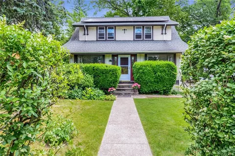 222 Young Ave, Pelham, NY 10803