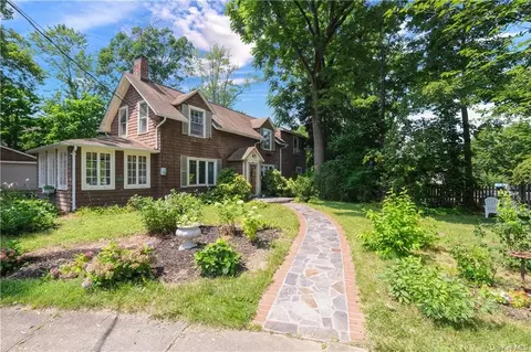 62 Stone Ave, Ossining, NY 10562