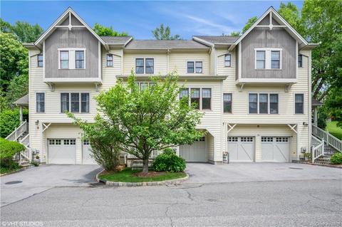 32 Landing Dr, Greenburgh, NY 10522