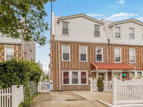 241 Calhoun Ave, Bronx, NY 10465