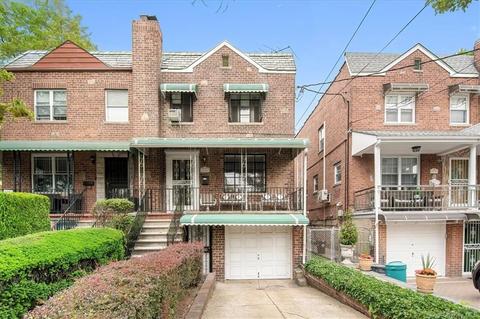 2305 Young Ave, Bronx, NY 10469