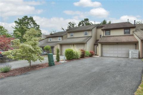 142 Country Club Dr, Florida, NY 10921