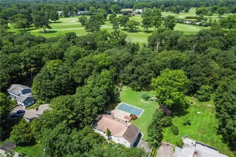 44 Country Rd, Mamaroneck, NY 10543