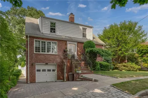 9 Virginia St, Yonkers, NY 10704