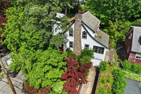 210 Rumsey Rd, Yonkers, NY 10705