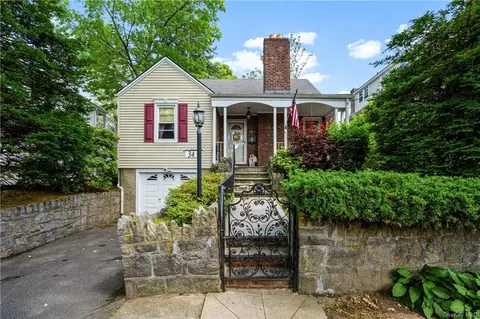 34 Lindsey St, Yonkers, NY 10704