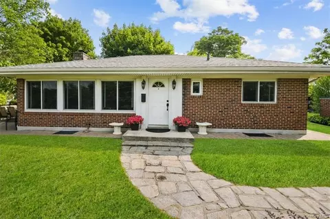 2 Patricia Pl, Yonkers, NY 10704