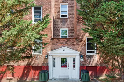 47 Point St #2B, Yonkers, NY 10701
