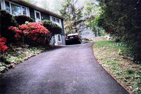23 Hillside Ave, Tuxedo, NY 10987