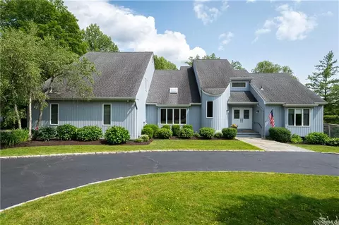 47 Pheasant Run Rd, Mount Pleasant, NY 10570