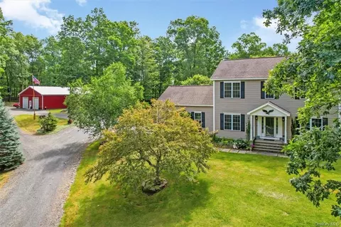 29 Demouth Rd, Wallkill, NY 10919