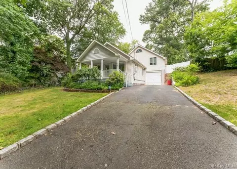 63 Jamaica Dr, Sound Beach, NY 11789