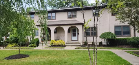 36 Somerset Dr, Ramapo, NY 10901