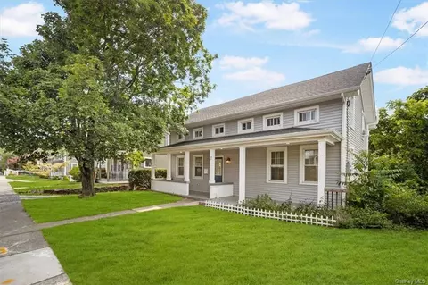 27 S Mesier Ave, Wappinger, NY 12590
