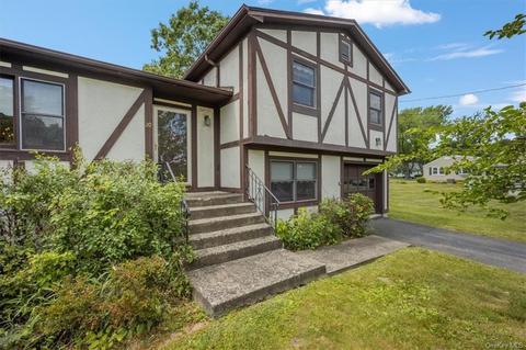 20 Jay St, New Windsor, NY 12553