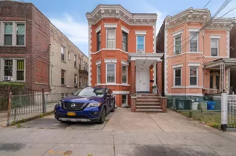 836 E 222nd St, Bronx, NY 10467