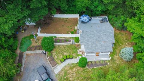11 Montgomery Crossway, Cortlandt, NY 10567