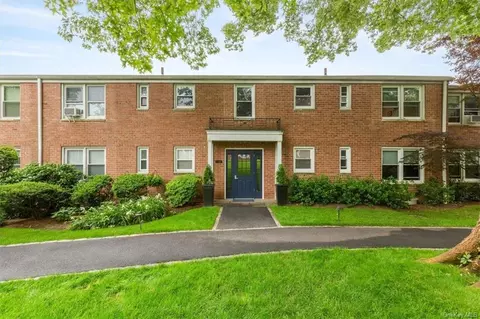 128 Lawn Ter #2C, Rye, NY 10543