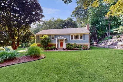 19 John Alexander Dr, Cortlandt, NY 10567