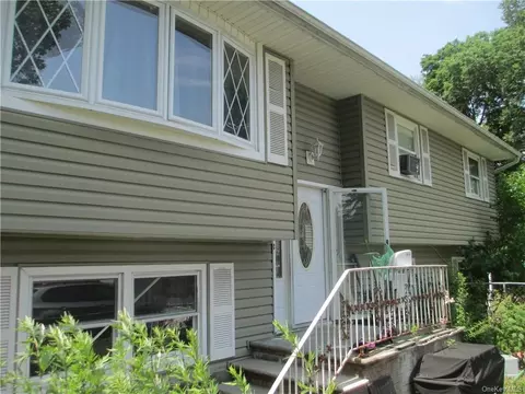 33 Prospect St, Haverstraw, NY 10923