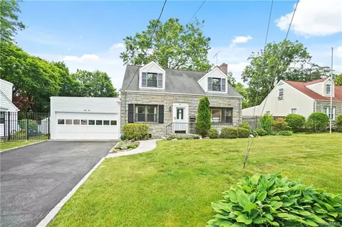 61 Lytton Ave, Greenburgh, NY 10530