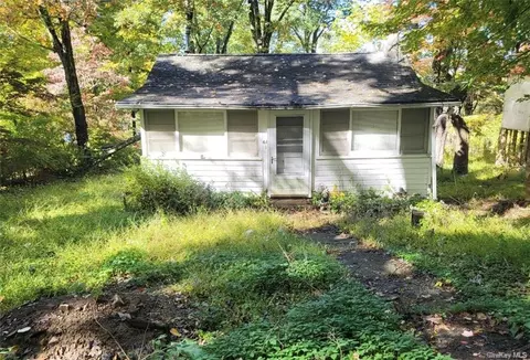 44 Paradise Trl, Monroe, NY 10950