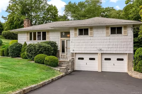17 Stonegate Rd, Ossining, NY 10562