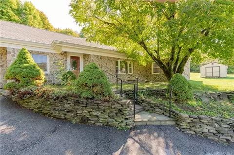 227 Henry St, Beacon, NY 12508
