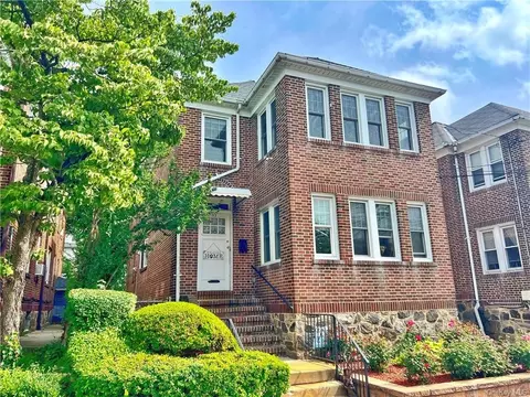 53 E 235th St, Bronx, NY 10470