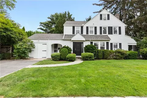 26 Sprague Rd, Scarsdale, NY 10583