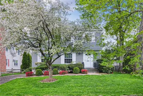 238 Nelson Rd, Scarsdale, NY 10583