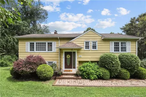 14 Crosby Rd, Carmel, NY 10512