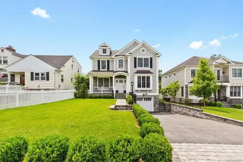 44 Lakeview Ave, Scarsdale, NY 10583