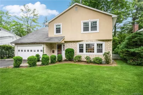 5 Loewen Ct, Rye, NY 10580