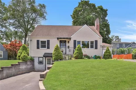 36 Amsterdam Ave, Mount Pleasant, NY 10532