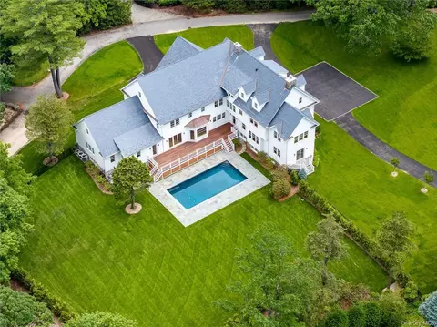 5 Heathcote Rd, Scarsdale, NY 10583